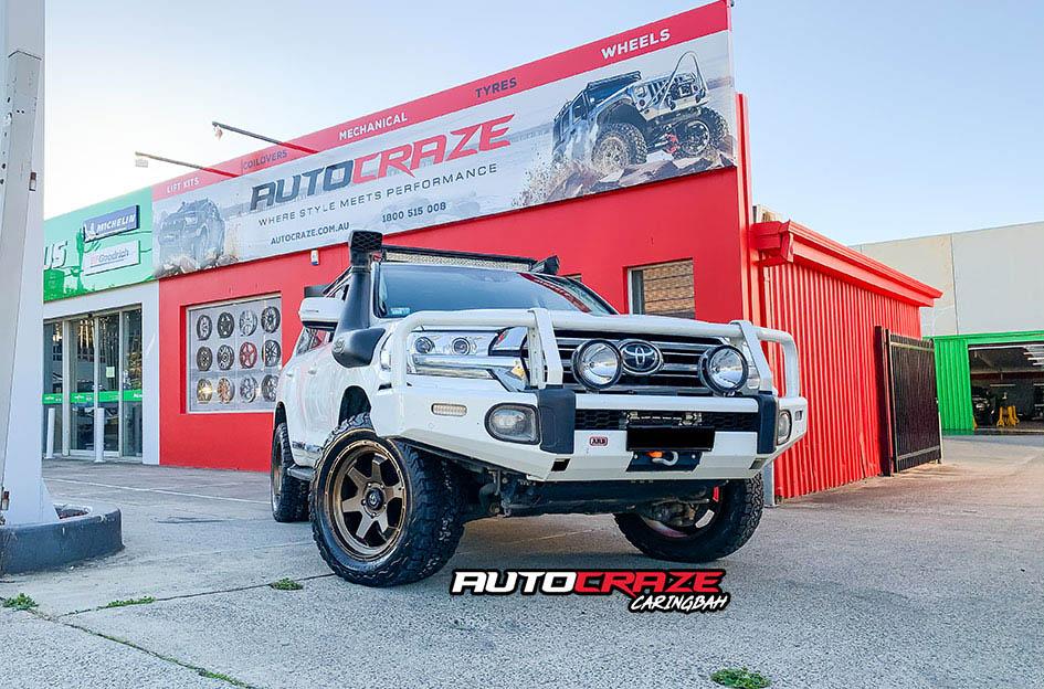 TOYOTA LANDCRUSIER SHOK BRONZE